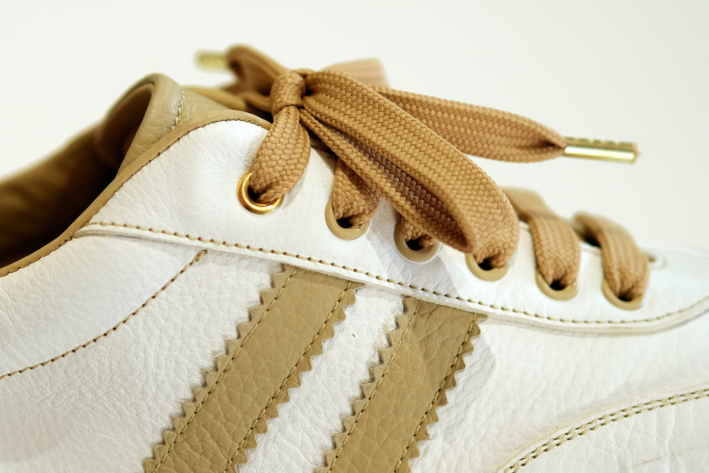 Modello G001 - Bianco